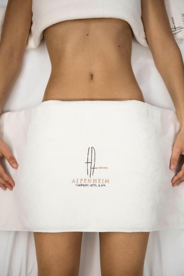 Alpenheim Charming & Spa Hotel Ortisei Esterno foto