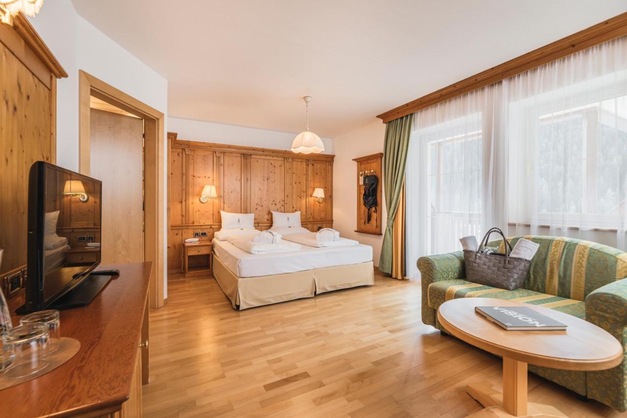 Alpenheim Charming & Spa Hotel Ortisei Esterno foto
