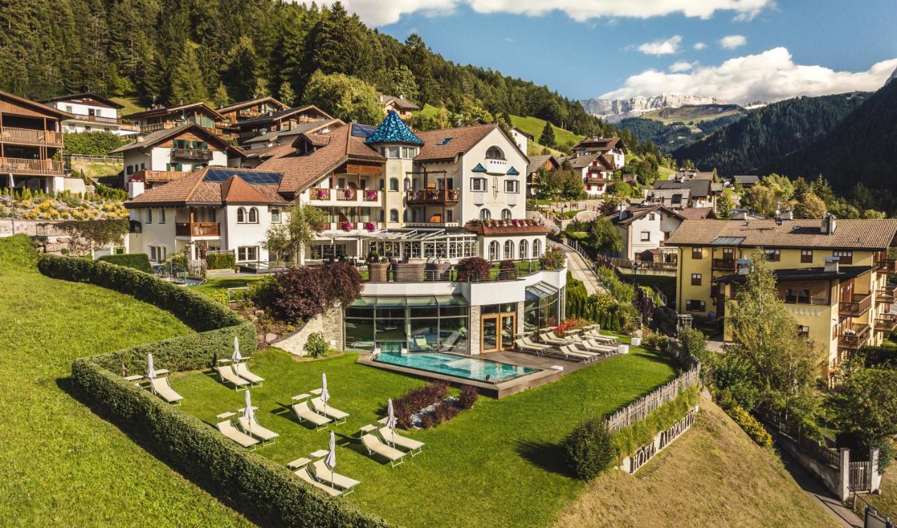Alpenheim Charming & Spa Hotel Ortisei Esterno foto