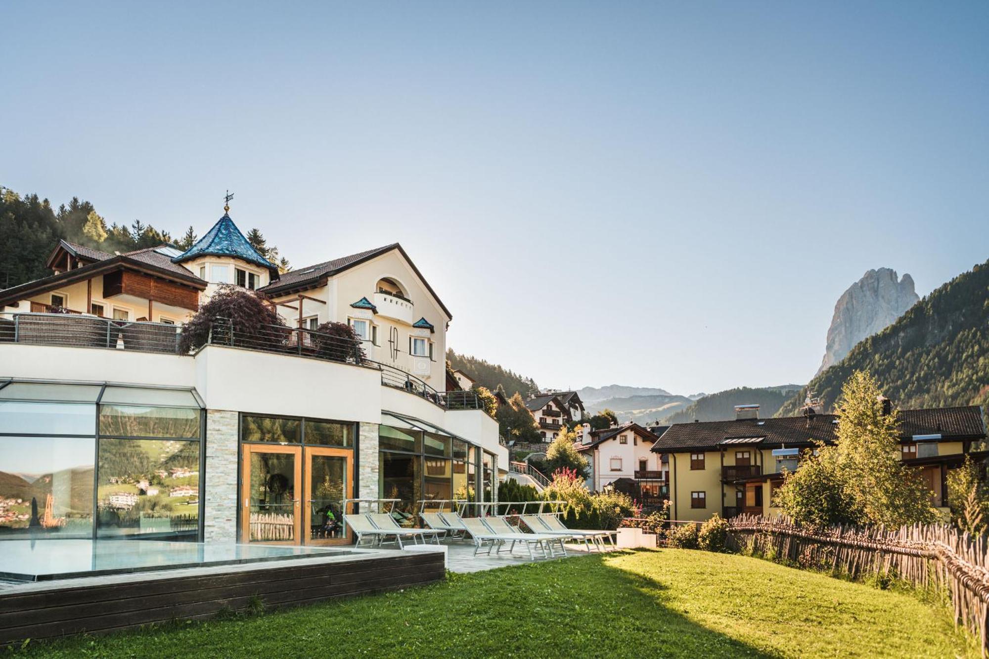 Alpenheim Charming & Spa Hotel Ortisei Esterno foto