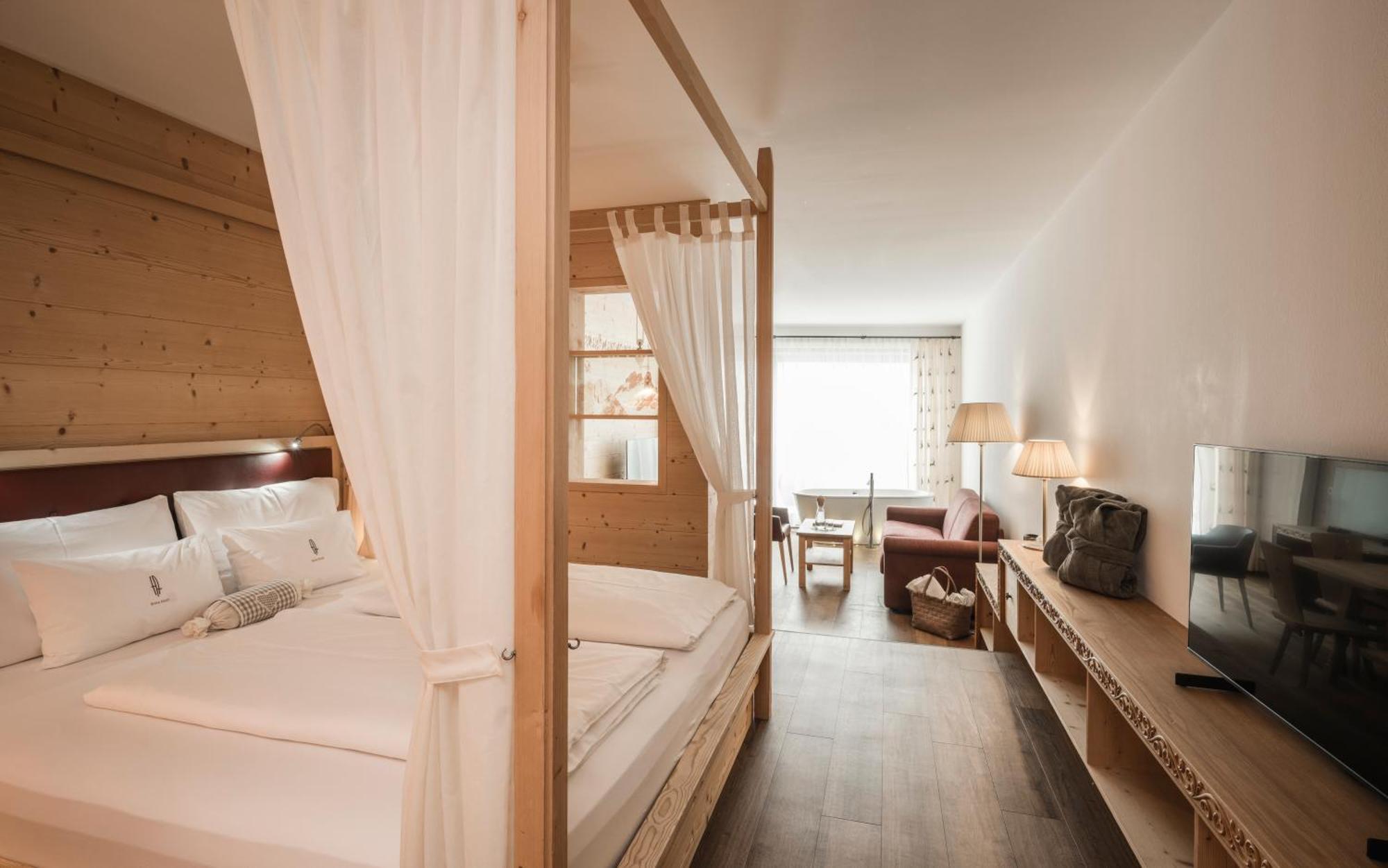 Alpenheim Charming & Spa Hotel Ortisei Esterno foto