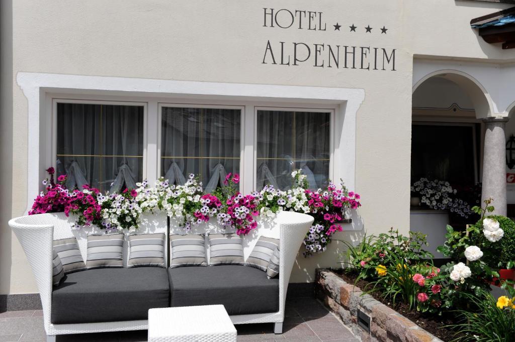 Alpenheim Charming & Spa Hotel Ortisei Esterno foto